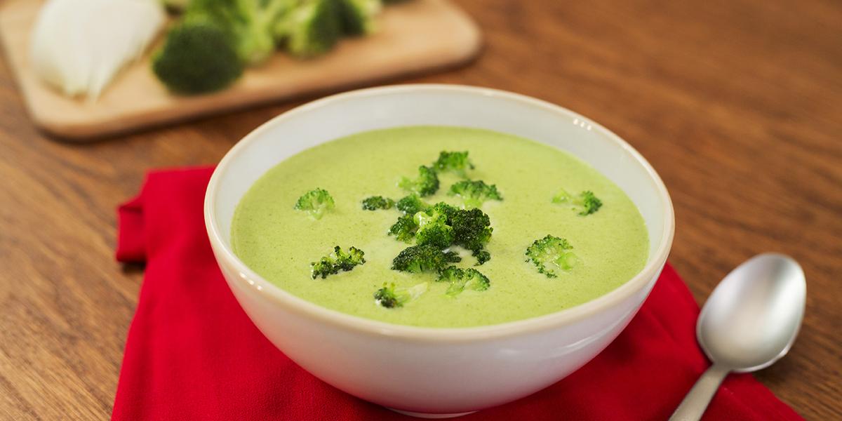 Preparación de una Sopa de brócoli | Recetas Nestlé | Recetas Nestlé