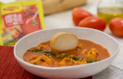 Crema de Tomate con Pollo